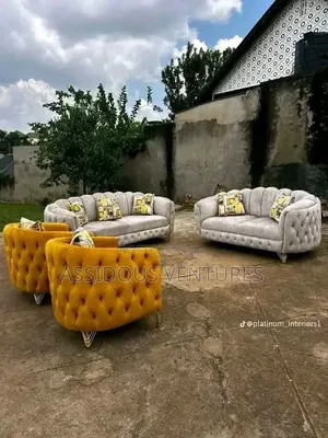 Modern Opulent High Quality Sofa Chair