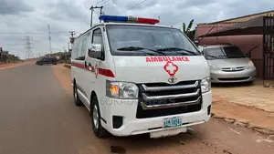 Toyota HiAce 2015 White