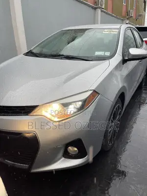 Toyota Corolla 2015 Silver