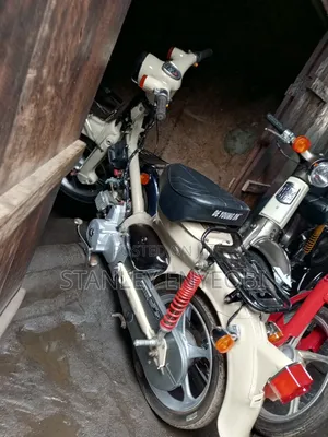 Honda 2025 Silver