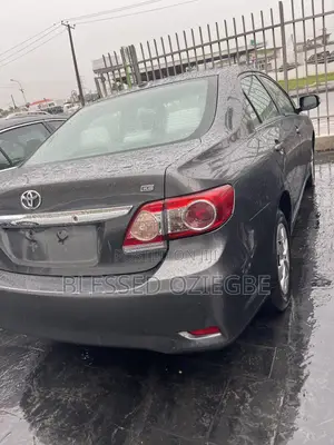 Toyota Corolla 2009 Gray