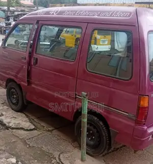 Kia Pregio 2000 Red