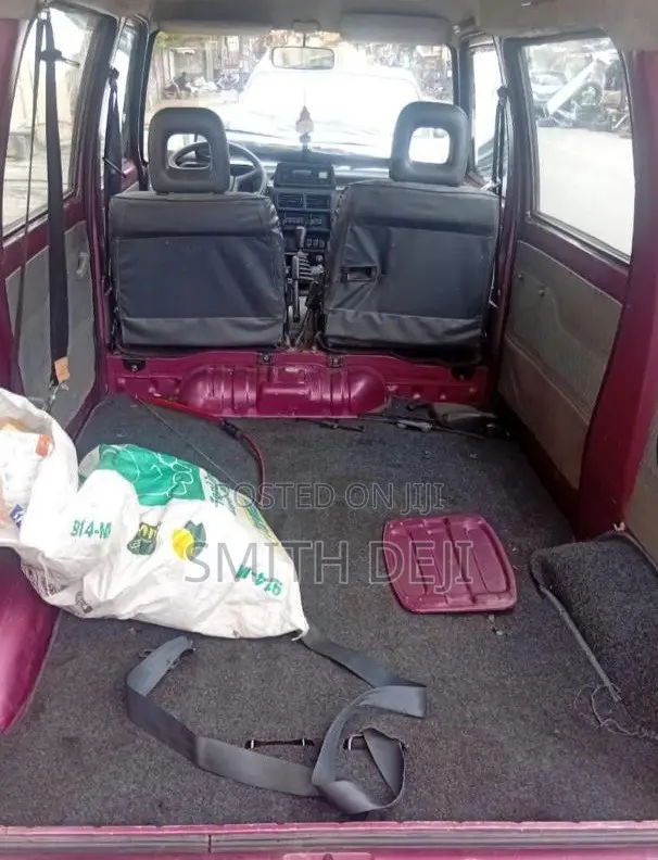 Kia Pregio 2000 Red
