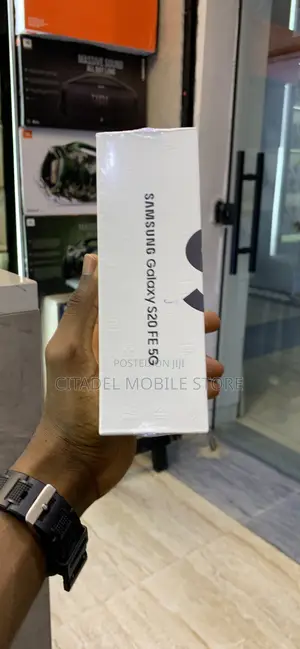 New Samsung Galaxy S20 FE 128 GB Blue