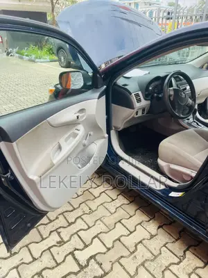 Toyota Corolla 2012 Blue