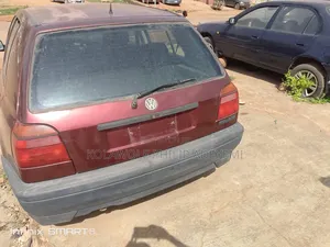 Volkswagen Golf 1998 Pink