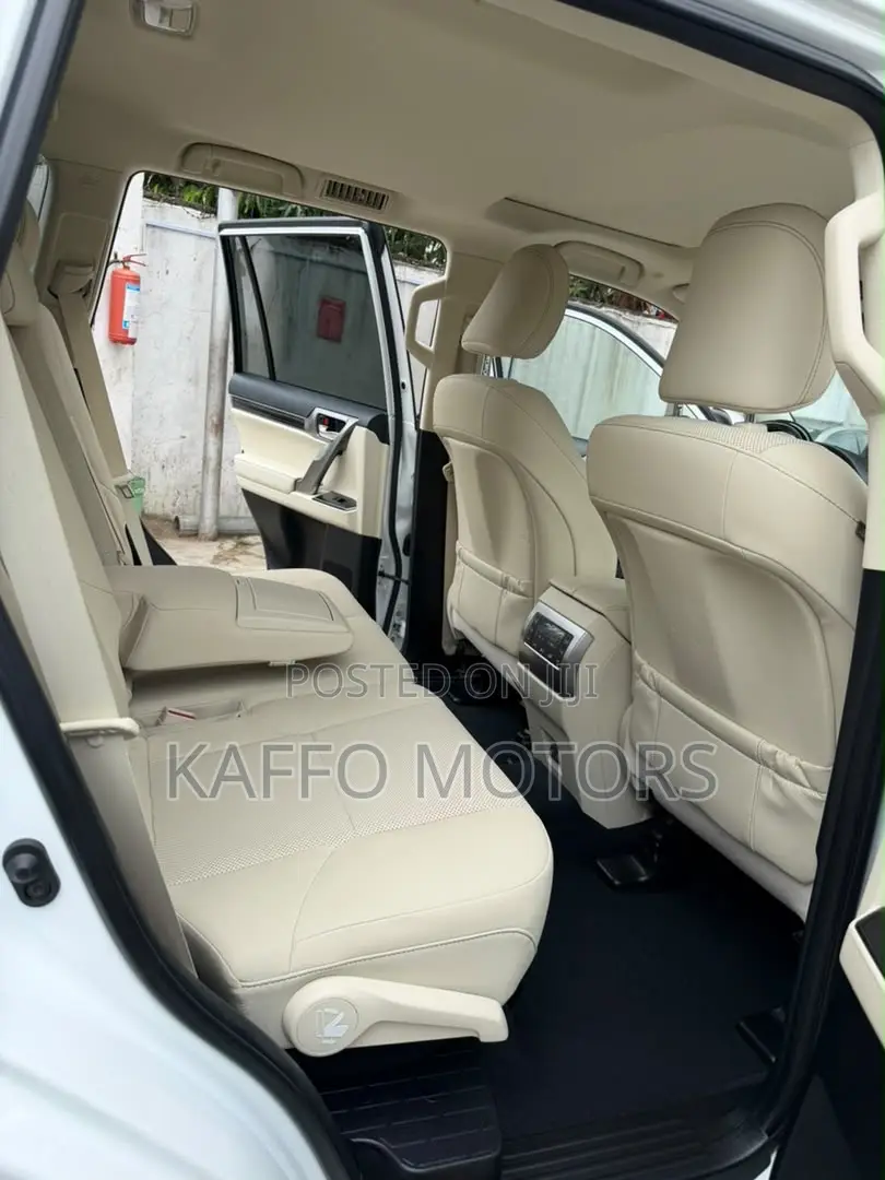 Lexus GX 460 AWD 2023 White