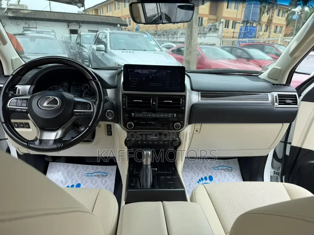 Lexus GX 460 AWD 2023 White