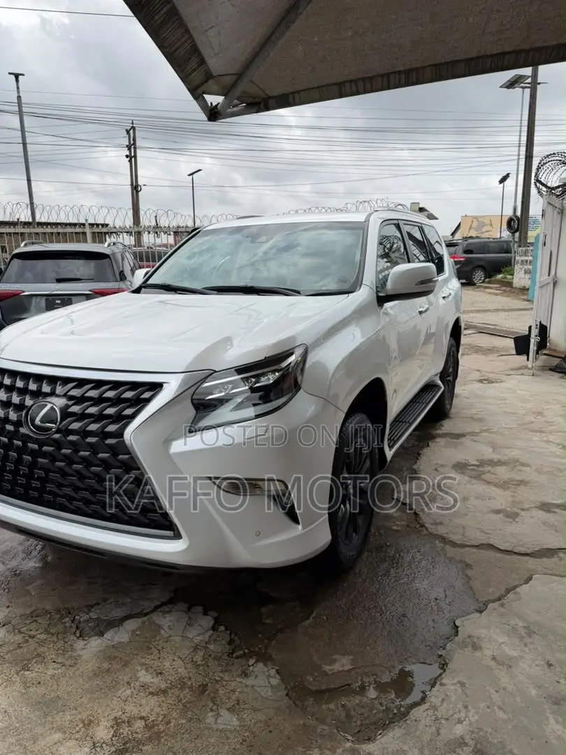 Lexus GX 460 AWD 2023 White