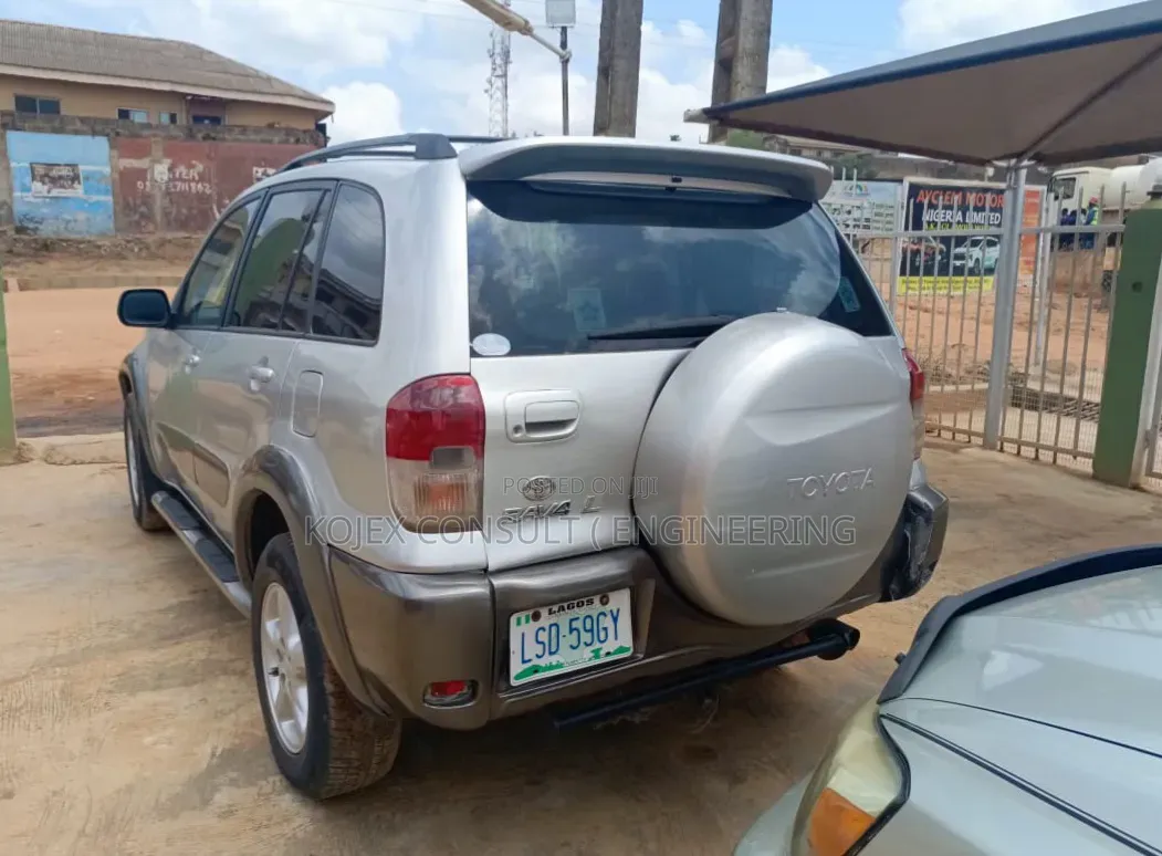 Toyota RAV4 2005 Silver