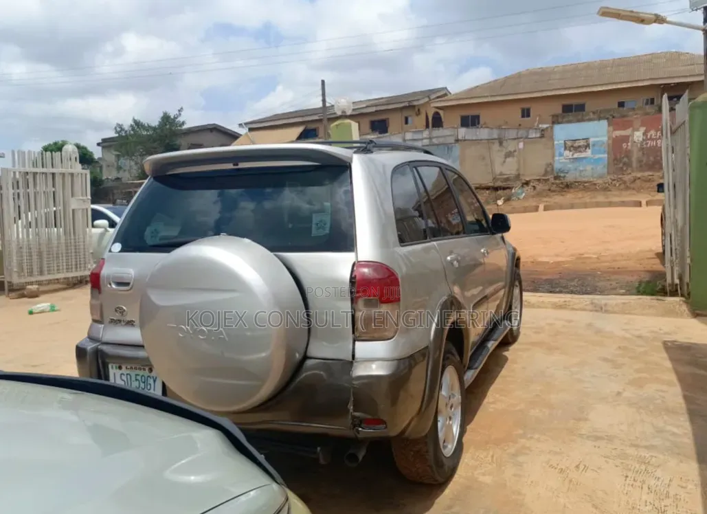 Toyota RAV4 2005 Silver