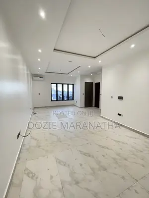 4bdrm Townhouse/Terrace in Guzape District for sale