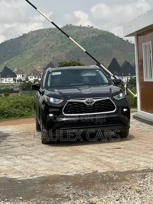 Toyota Highlander XSE 2021 Black