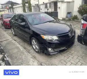 Toyota Camry SE 4dr Sedan (2.5L 4cyl 6A) 2014 Black