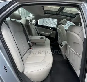 Hyundai Sonata Limited 2.0T Seban (2.0L 4cyl 6A) 2016 Silver