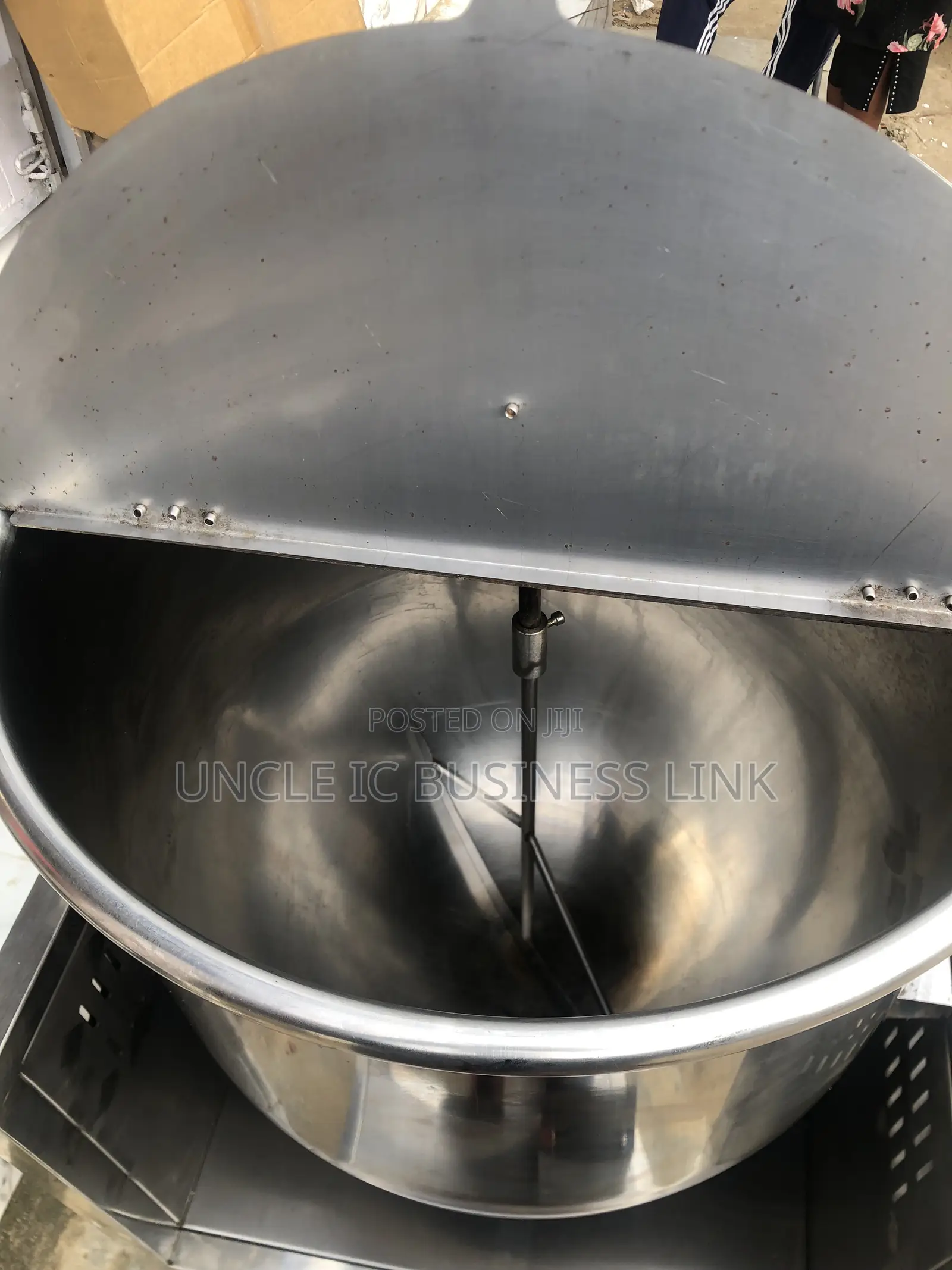 Commercial Popcorn Machine