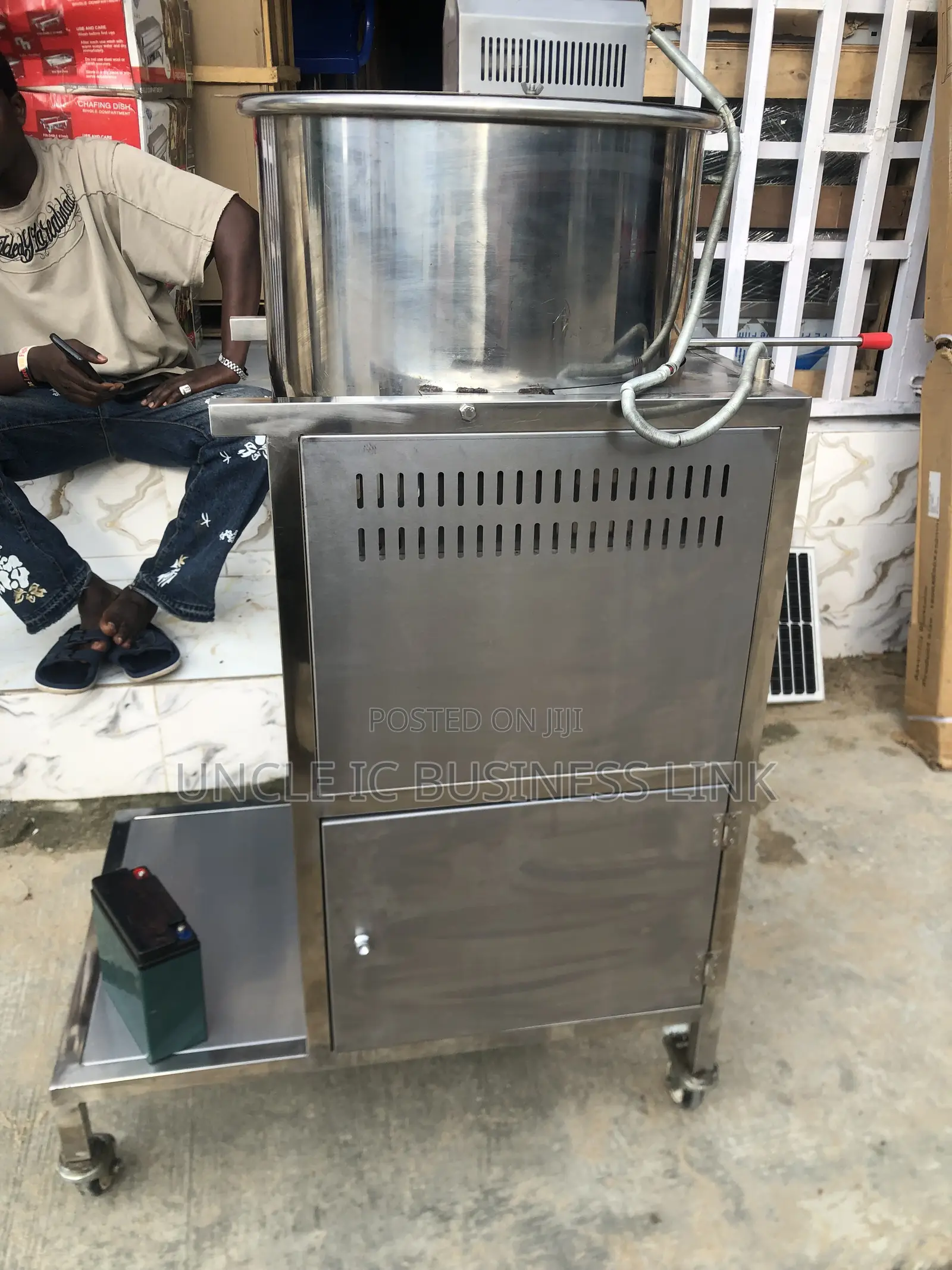 Commercial Popcorn Machine