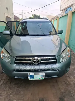 Toyota RAV4 2009 Green