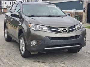 Toyota RAV4 2014 Gold