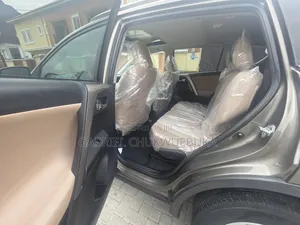 Toyota RAV4 2014 Gold