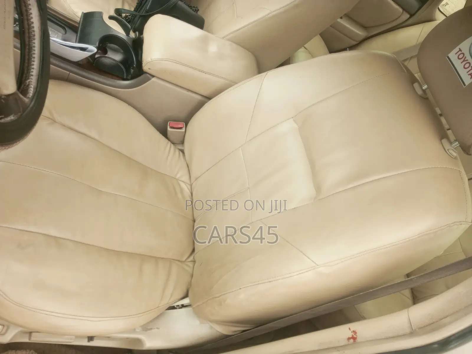 Toyota Avalon 2000 Gold