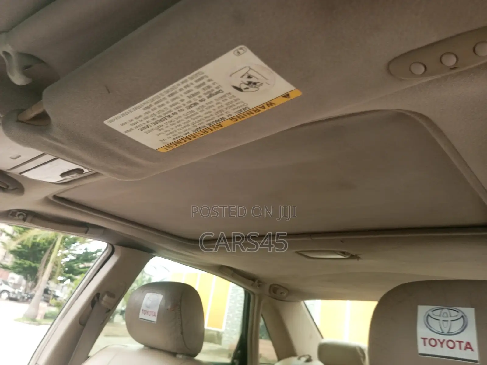 Toyota Avalon 2000 Gold