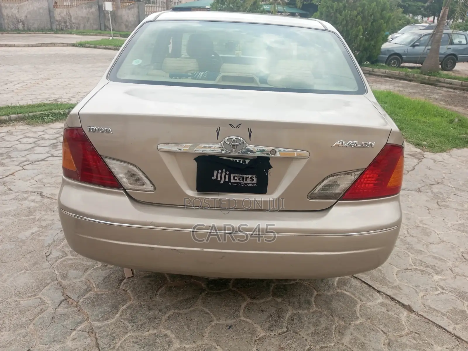 Toyota Avalon 2000 Gold
