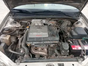 Toyota Avalon 2000 Gold