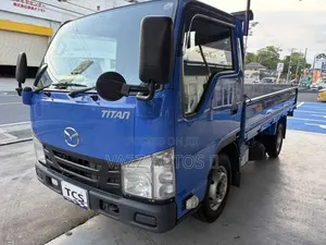 Mazda Titan Dashtruck