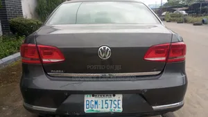 Volkswagen Passat 2012 Black