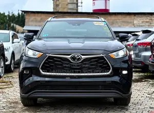 Toyota Highlander Platinum AWD 2024 Black
