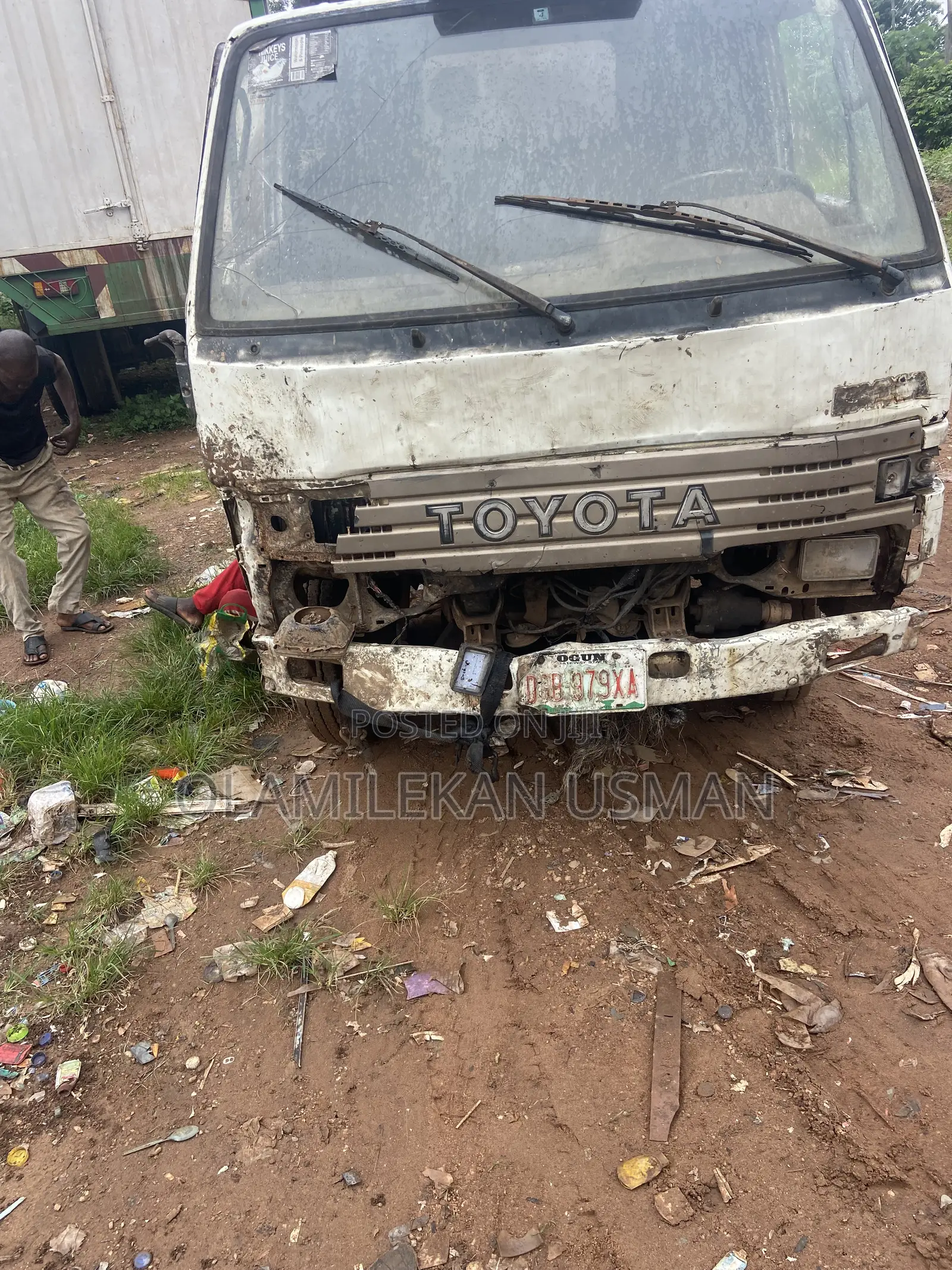 Toyota HiAce 2012 White