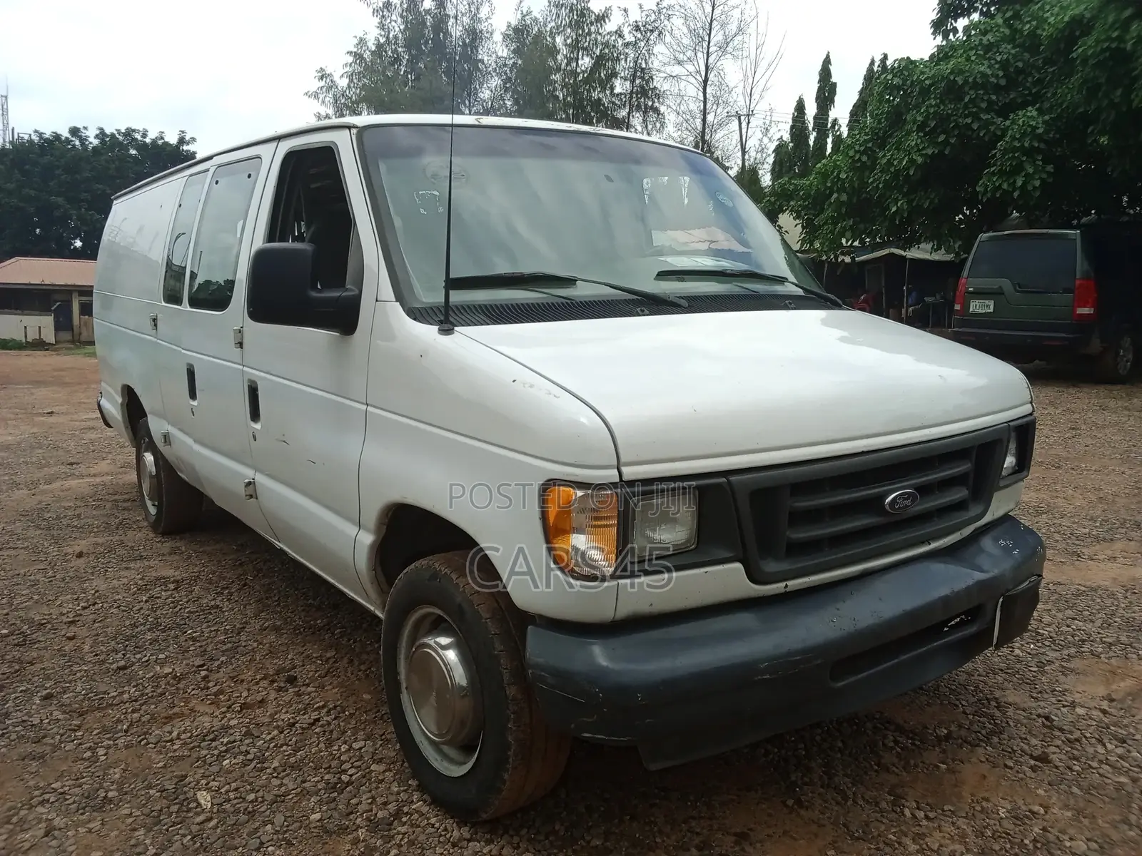 Ford Econoline 2003 White