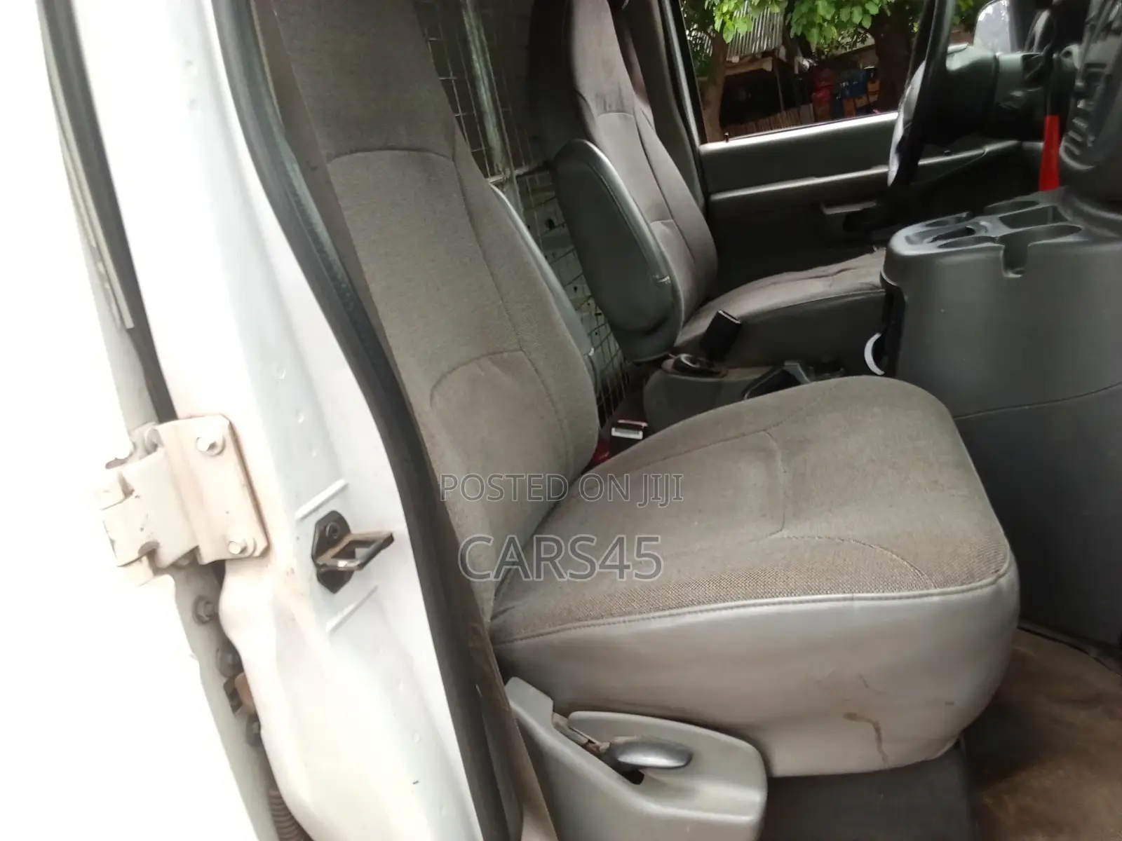 Ford Econoline 2003 White