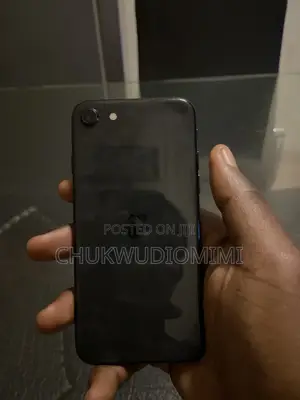 Apple iPhone SE (2020) 64 GB Black