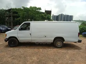 Ford Econoline 2003 White