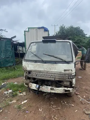 Toyota HiAce 2012 White