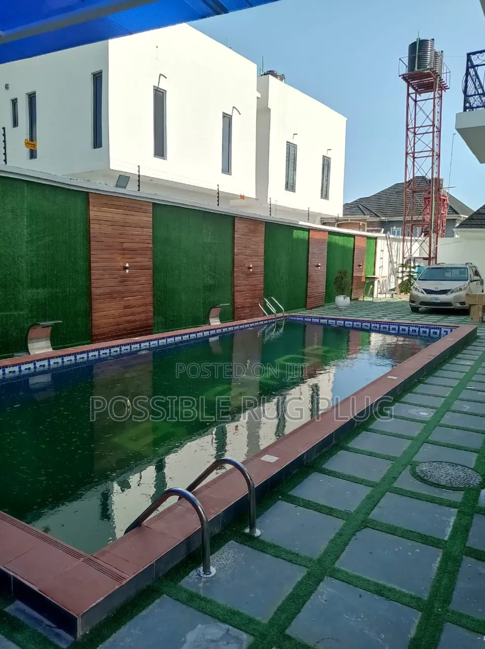 Quality Green Grass for Poolside
