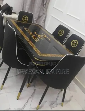 Beautifully Crafted Top Quality 6-Chair Dinning Sets.