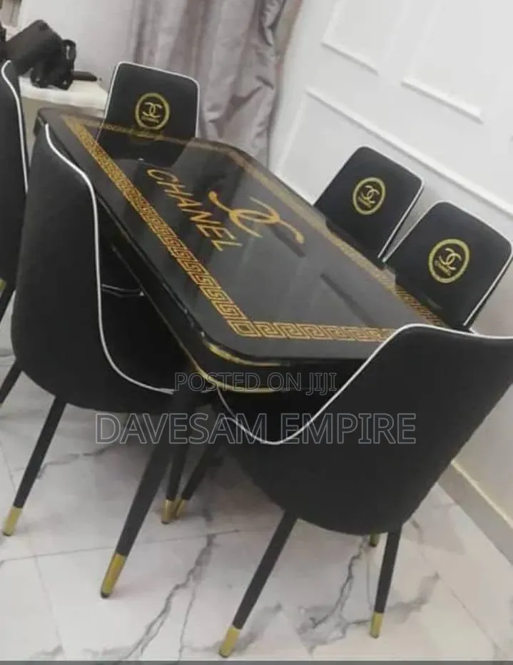 Beautifully Crafted Top Quality 6-Chair Dinning Sets.