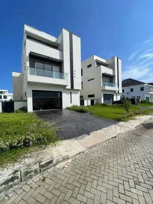 Furnished 5bdrm Duplex in Private Estate Lekki for sale