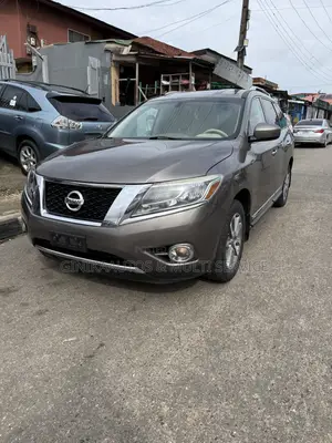 Nissan Pathfinder SL 4dr SUV 4WD (3.5L 6cyl CVT) 2014 Gray