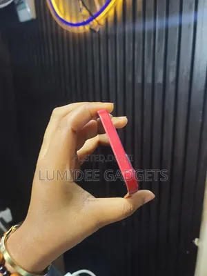 Apple iPhone 13 128 GB Red