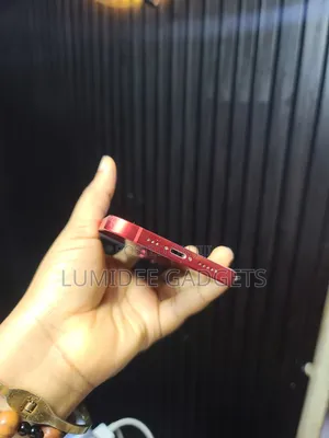 Apple iPhone 13 128 GB Red