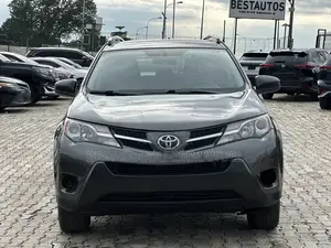 Toyota RAV4 LE 4dr SUV AWD (2.5L 4cyl 6A) 2015 Gray