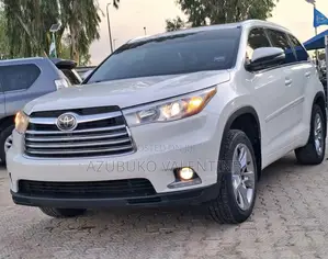 Toyota Highlander Limited 4dr SUV AWD (3.5L 6cyl 6A) 2015 White