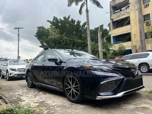 Toyota Camry SE 2022 Blue