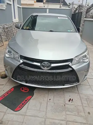 Toyota Camry LE 4dr Sedan (2.5L 4cyl 6A) 2016 Silver