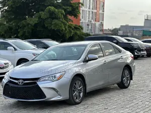 Toyota Camry SE 4dr Sedan (2.5L 4cyl 6A) 2017 Silver