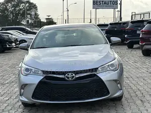 Toyota Camry SE 4dr Sedan (2.5L 4cyl 6A) 2017 Silver